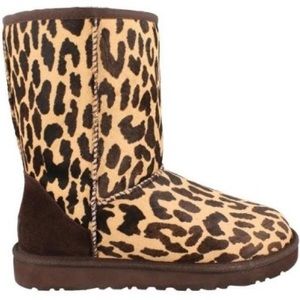 UGG Classic Short Exotic Cheetah Leopard Size 8